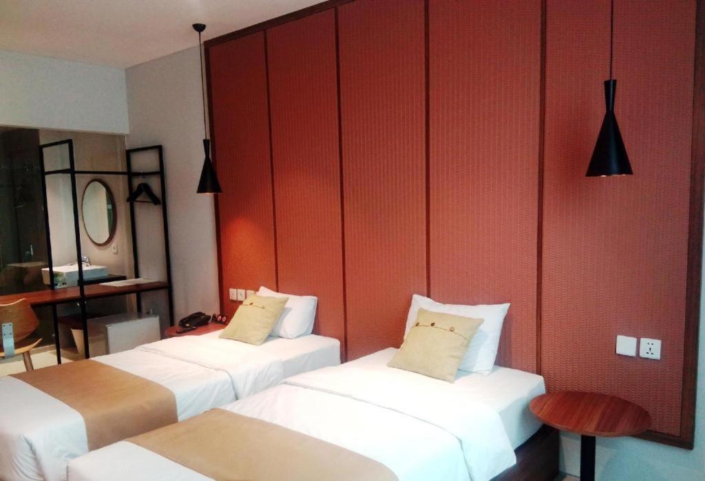 Hotel Cemerlang Бандунг Екстериор снимка