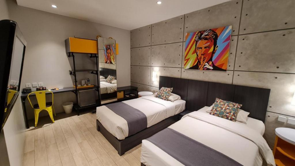 Hotel Cemerlang Бандунг Екстериор снимка