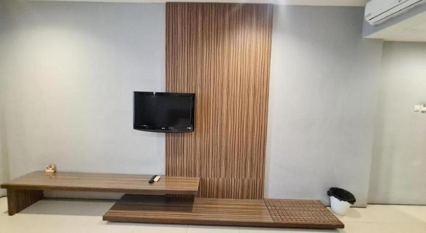 Hotel Cemerlang Бандунг Екстериор снимка