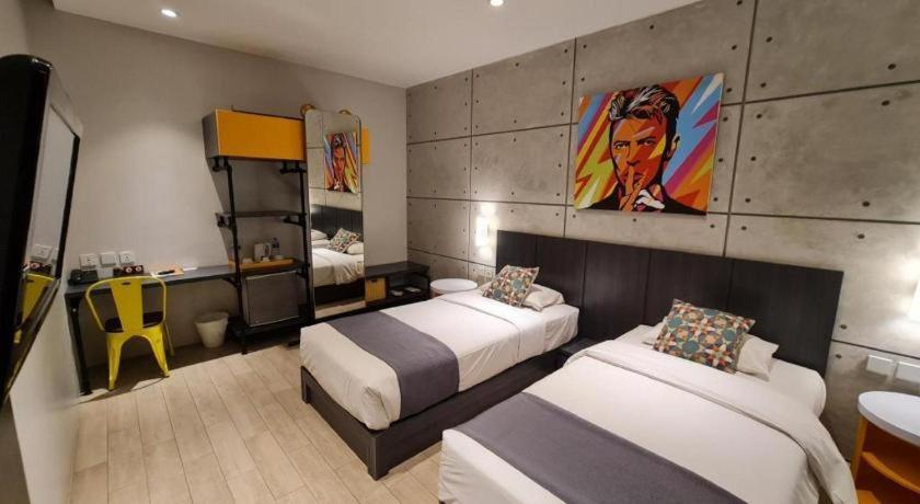 Hotel Cemerlang Бандунг Екстериор снимка